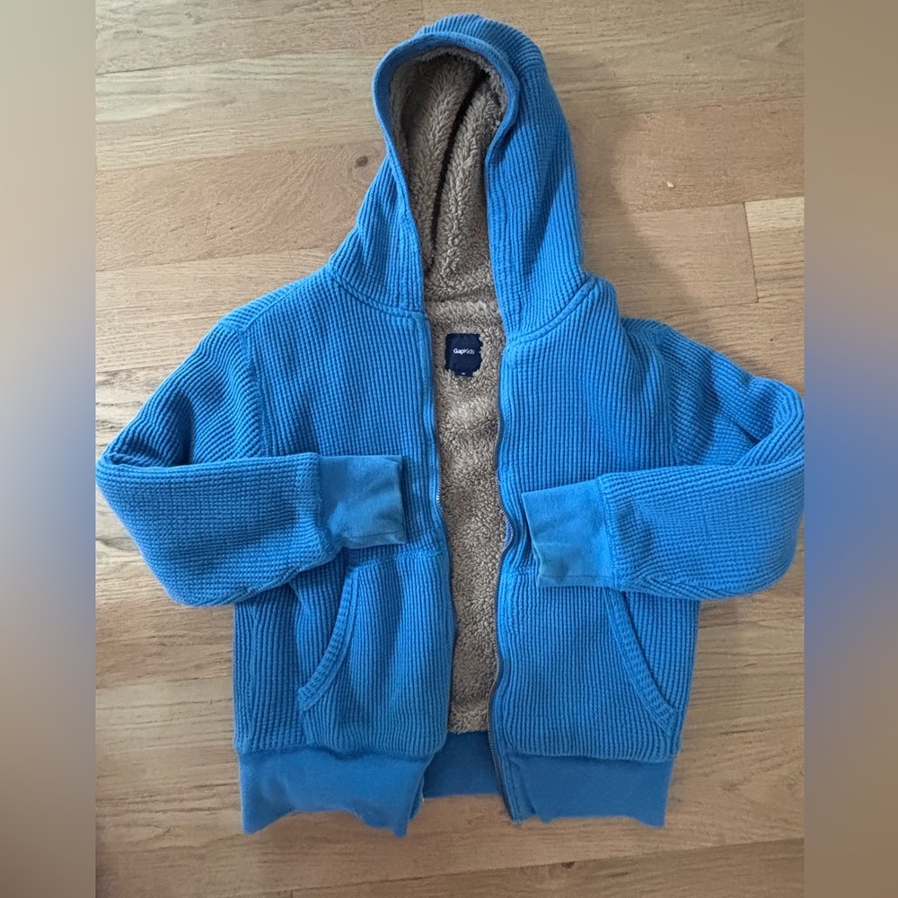 GAP Blue Zip Up Jacket with Full-Zip Design. Quilted fleece